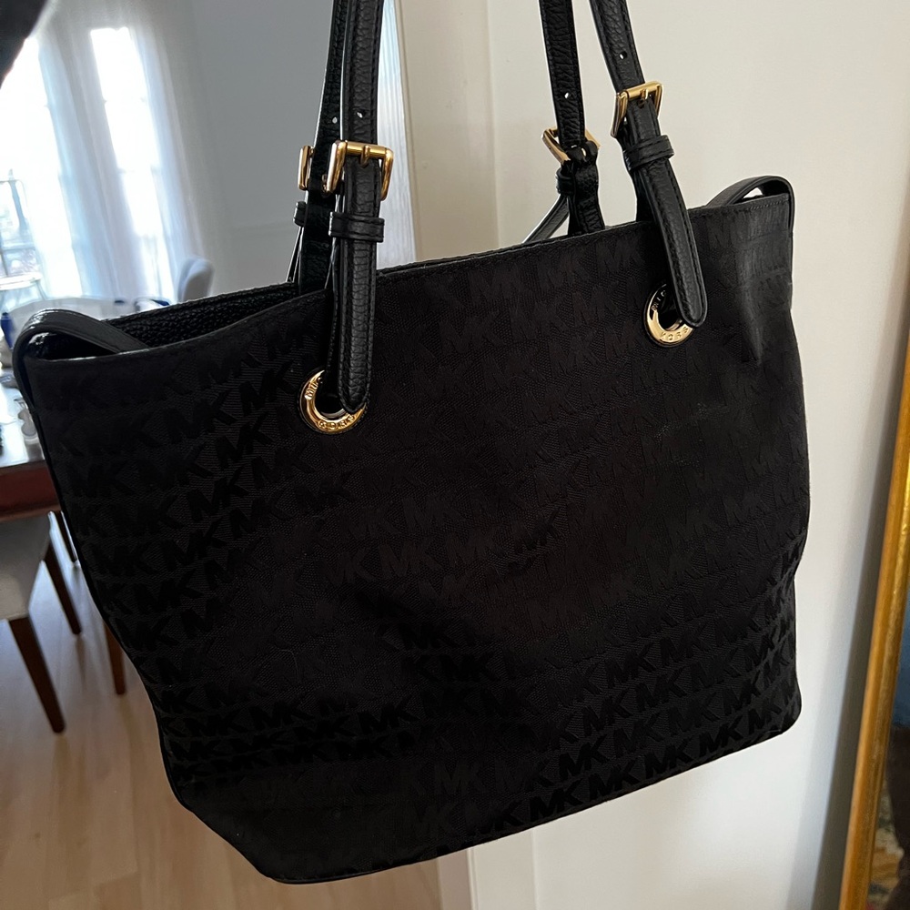 Michael kors black tote purse - Picture 3 of 6